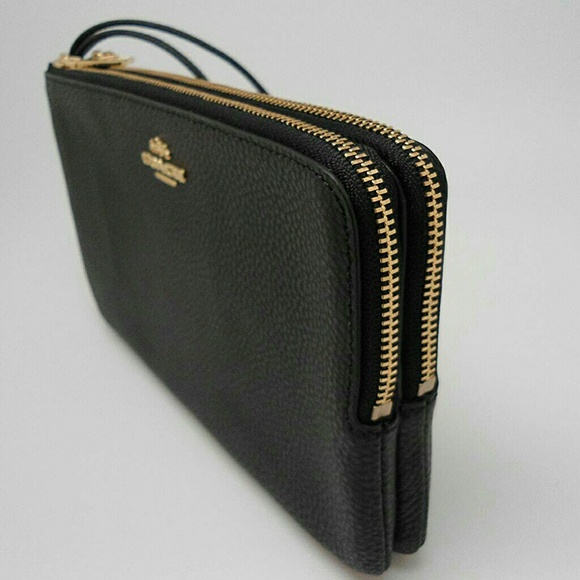 🍒COACH LARGE DOUBLE ZIP WRISTLET🍒 - Picture 2 of 8